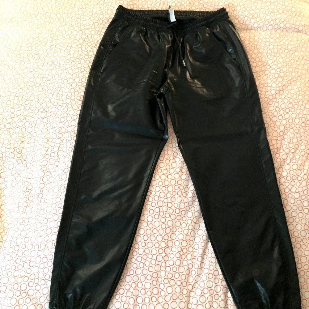 Zara Women’s faux leather joggers size M